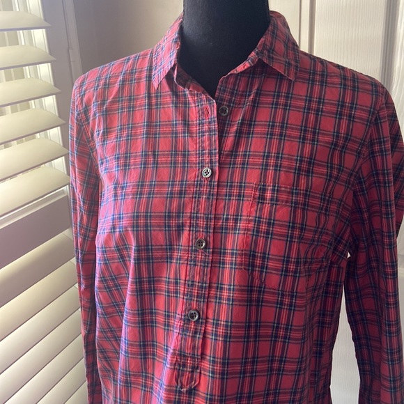 J Crew Light Red Plaid Popover 8 - Picture 3 of 9